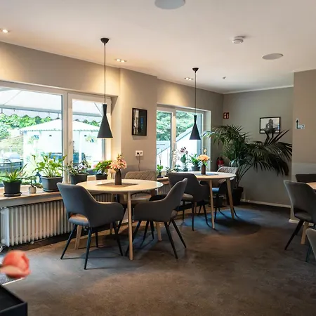 Liro Hotel-pension Haus Andrea Нидеркрюхтен