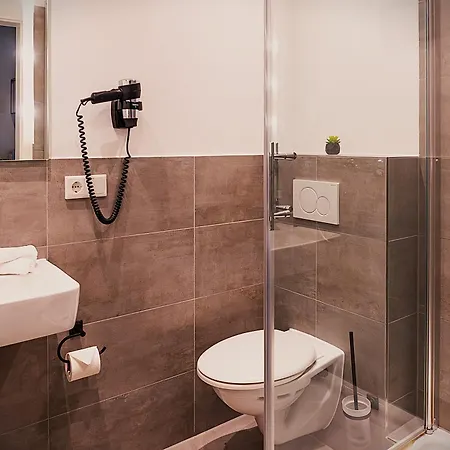 Liro Hotel-pension Haus Andrea 게스트하우스