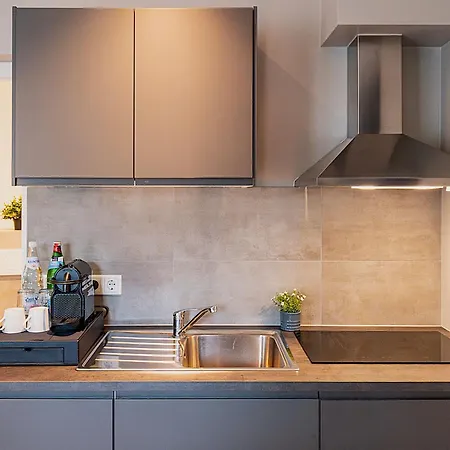 Liro Hotel-pension Haus Andrea 4*