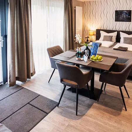 게스트하우스 Liro Hotel-pension Haus Andrea 4*