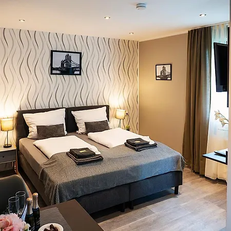 Liro Hotel-pension Haus Andrea 4*