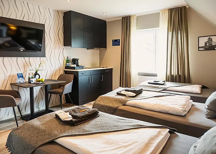 Liro Hotel-pension Haus Andrea 4*