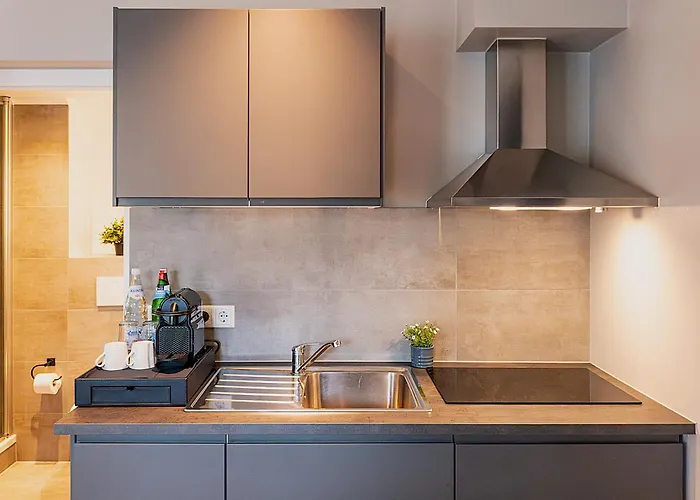 Liro Hotel-pension Haus Andrea 4*